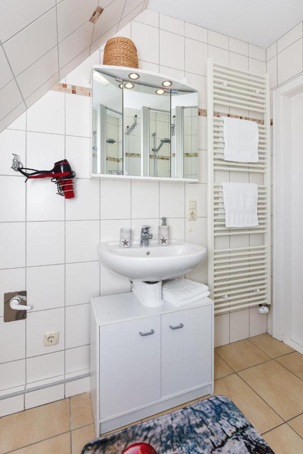 Ferienwohnungen Im Haus Ankerplatz Esens Kültér fotó